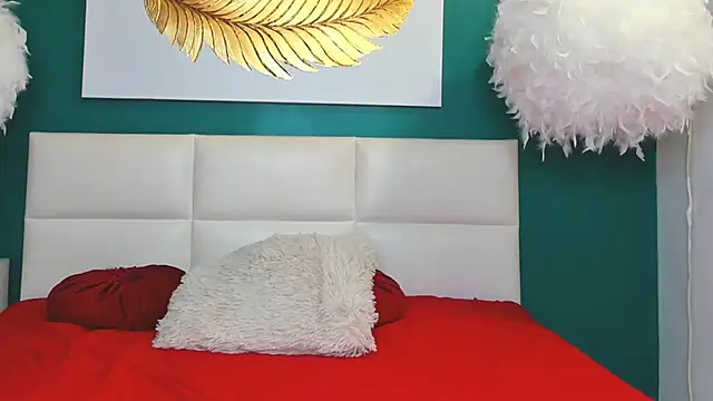 Red Fairy  online show from 07-18-26, 04:05