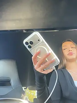 TiffanyHouston  online show from 04-25-26, 05:21