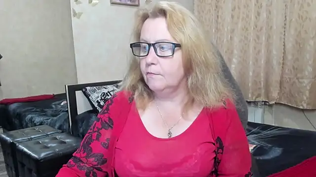 Frau Marta online show from 11-29-25, 11:57