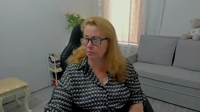 Frau Marta online show from 07-11-26, 01:25