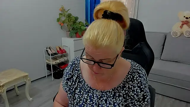 Frau Marta online show from 07-31-26, 12:48