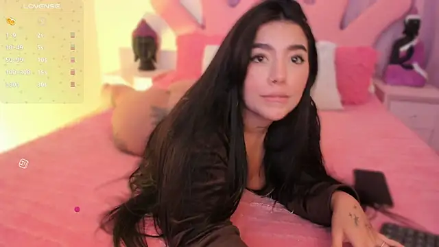 shantall vidales  online show from 09-28-25, 07:47