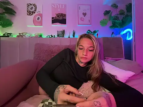 chloetease online show from 06-10-26, 04:23