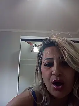 Snapshot of vivifernades chatting on 07-22-26, 12:30 vivifernades online show from 07-22-26, 12:30