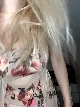 Snapshot of AnikaBest chatting on 10-22-25, 02:45 AnikaBest online show from 10-22-25, 02:45