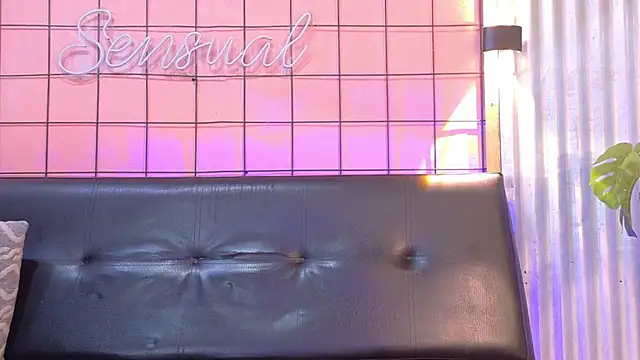 Snapshot of martin_killer chatting on 06-13-26, 01:25 martin killer online show from 06-13-26, 01:25