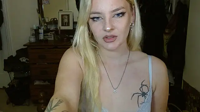 April LoveUK online show from 11-09-25, 09:57