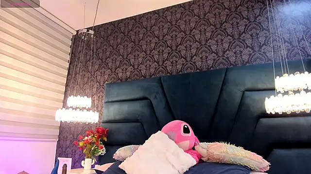 Vivi prinncess online show from 05-13-26, 11:44