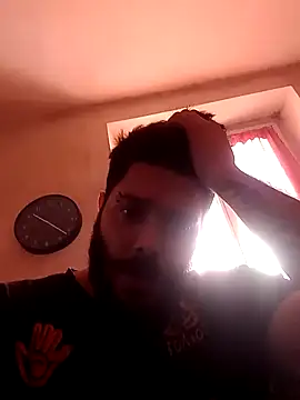 Snapshot of Lucarasta chatting on 02-14-25, 09:24 Lucarasta online show from 02-14-25, 09:24