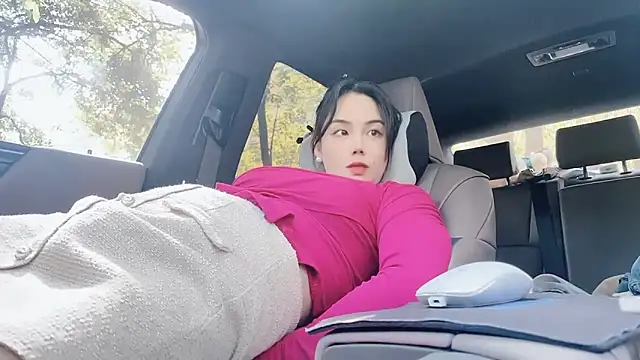 Snapshot of orla2021 chatting on 12-29-24, 04:05 orla2021 online show from 12-29-24, 04:05