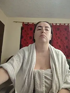 Snapshot of rosahills chatting on 05-17-26, 05:38 rosahills online show from 05-17-26, 05:38