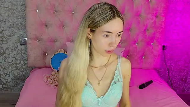 Snapshot of Akilla_Queen chatting on 06-30-26, 02:01 Akilla Queen online show from 06-30-26, 02:01