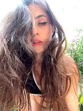 Snapshot of PartyQqHouse chatting on 10-08-25, 09:34 PartyQqHouse online show from 10-08-25, 09:34