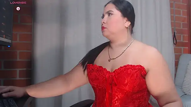 AGATHAA WHITE online show from 03-25-26, 10:32