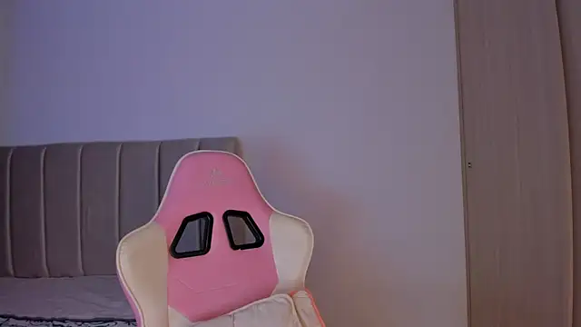 isa bunny online show from 09-18-25, 05:42