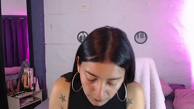 Snapshot of skinny_Yizz chatting on 07-22-26, 06:11 skinny Yizz online show from 07-22-26, 06:11