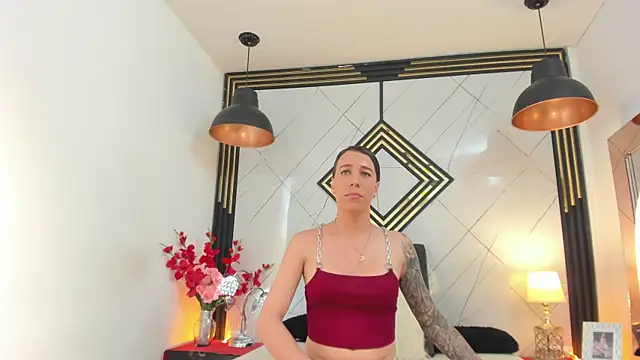 Snapshot of Leisygirl chatting on 05-18-26, 04:18 Leisygirl online show from 05-18-26, 04:18