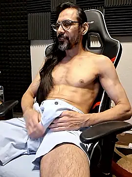 Youreherewithme online show from 04-25-26, 05:10