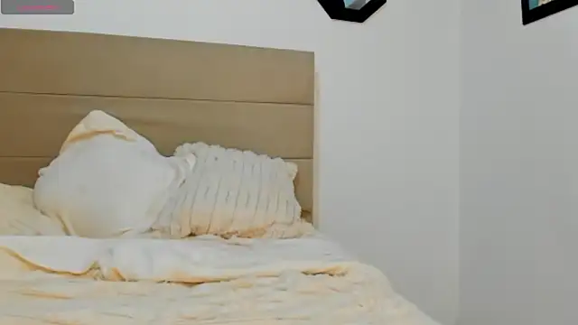 Dephne   online show from 03-16-25, 04:45