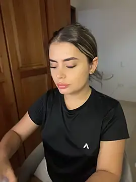 Miss valeriaa online show from 04-26-26, 10:07