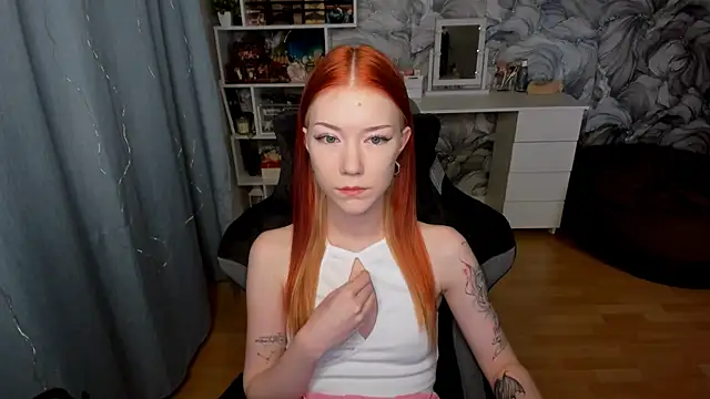 Snapshot of litl_Mia chatting on 09-15-25, 02:17 litl Mia online show from 09-15-25, 02:17