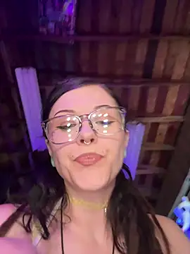 BlaizeyBBy online show from 06-19-26, 02:49