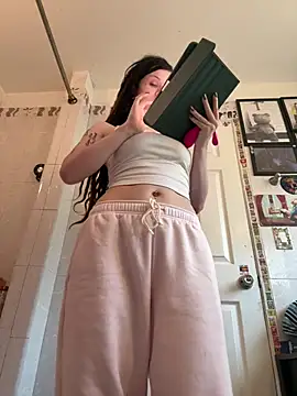BlaizeyBBy online show from 06-19-26, 07:28