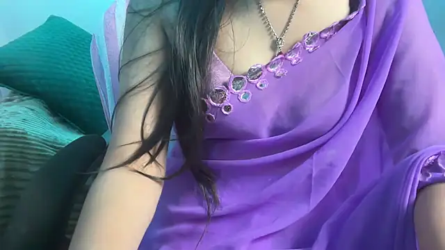 Queen Angelena online show from 12-20-25, 07:10