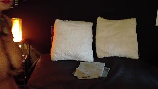 Snapshot of milfettefab chatting on 11-16-25, 05:18 milfettefab online show from 11-16-25, 05:18