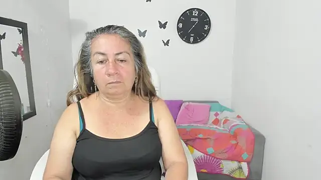Snapshot of stepmother_105 chatting on 05-08-26, 06:13 stepmother 105 online show from 05-08-26, 06:13