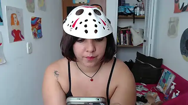 soynanabela28 online show from 10-31-25, 04:52