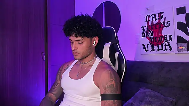 Alessandro Vanni online show from 04-23-26, 02:02