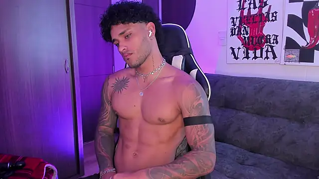 Alessandro Vanni online show from 04-26-26, 02:59