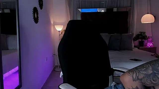 pamela reyes  online show from 12-27-24, 08:07