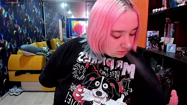 Softie Sofy online show from 04-18-26, 02:15