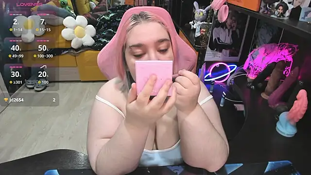 Softie Sofy online show from 04-22-26, 02:25