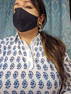 Snapshot of cute-tanvi chatting on 12-04-25, 01:48 cute-tanvi online show from 12-04-25, 01:48