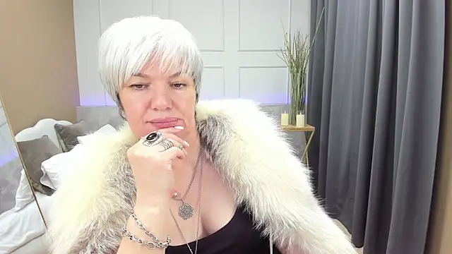 CarmenSoft online show from 12-23-24, 03:29