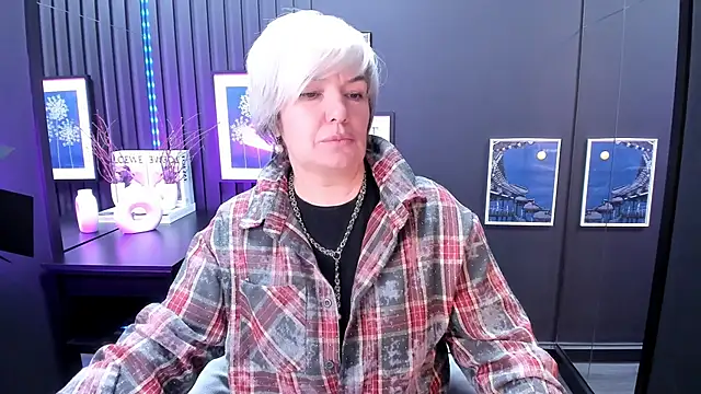 CarmenSoft online show from 04-22-26, 08:43