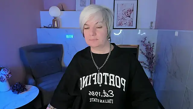 CarmenSoft online show from 04-25-26, 09:23