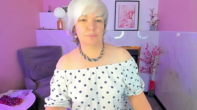 Snapshot of CarmenSoft chatting on 06-22-26, 08:50 CarmenSoft online show from 06-22-26, 08:50