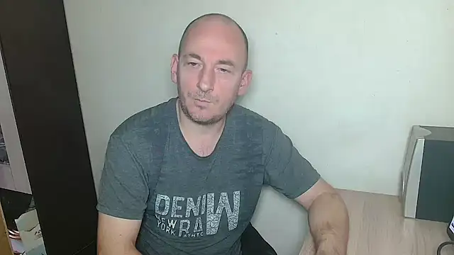 Johan   Barker online show from 12-21-25, 11:39