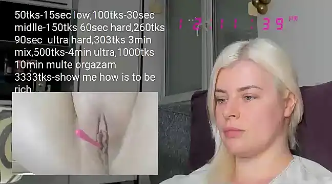 Snapshot of queenofthenighttt chatting on 03-11-25, 11:12 queenofthenighttt online show from 03-11-25, 11:12