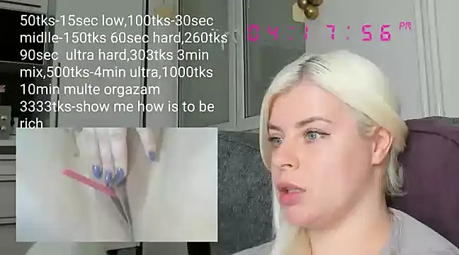 Snapshot of queenofthenighttt chatting on 03-19-25, 03:19 queenofthenighttt online show from 03-19-25, 03:19