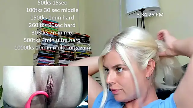 Snapshot of queenofthenighttt chatting on 06-21-26, 01:35 queenofthenighttt online show from 06-21-26, 01:35