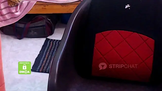 Snapshot of Novapol chatting on 01-05-25, 05:51 Novapol online show from 01-05-25, 05:51