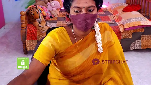 Snapshot of Novapol chatting on 03-09-25, 05:39 Novapol online show from 03-09-25, 05:39