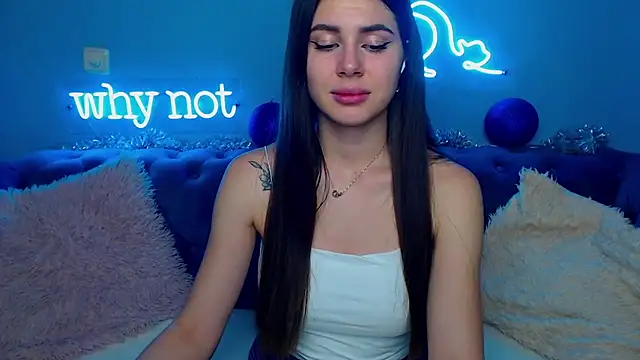 Snapshot of ViollinaLove chatting on 01-11-25, 05:51 ViollinaLove online show from 01-11-25, 05:51