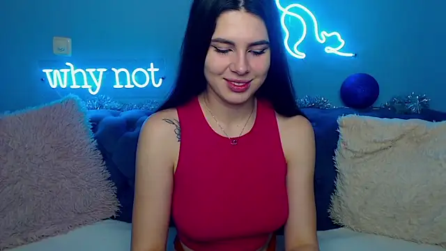 Snapshot of ViollinaLove chatting on 01-12-25, 05:45 ViollinaLove online show from 01-12-25, 05:45