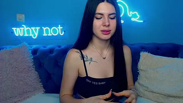 Snapshot of ViollinaLove chatting on 01-14-25, 11:42 ViollinaLove online show from 01-14-25, 11:42